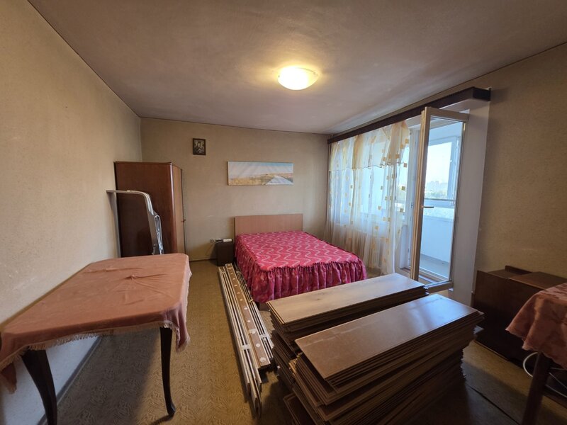 Nicolae Grigorescu, 10 minute metrou, parcul Titanii, Postavarul, bloc 1976