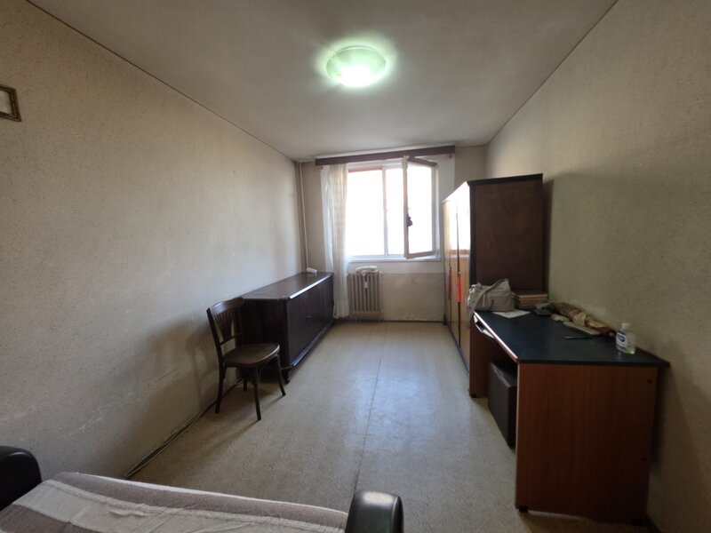 Nicolae Grigorescu, 10 minute metrou, parcul Titanii, Postavarul, bloc 1976